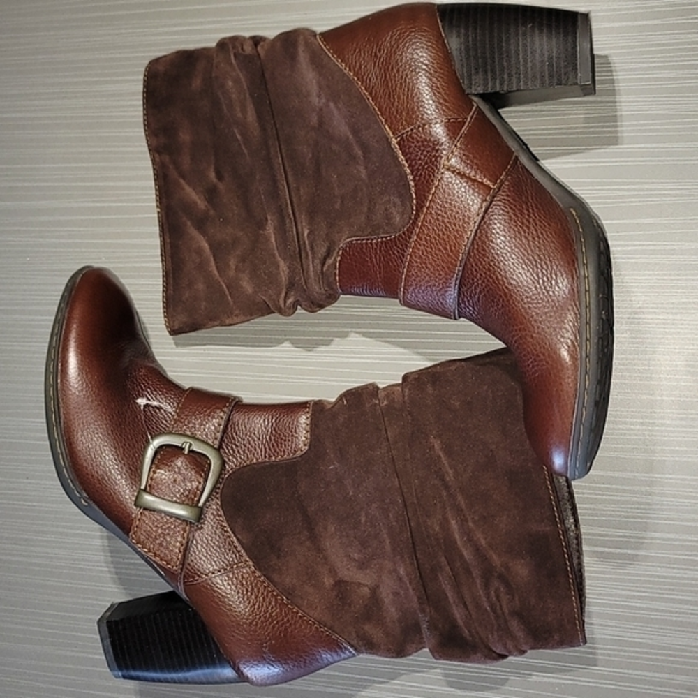 Born B.O.C. Brown Leather Buckle Slouch Boots Women's 7.5M Good+ Condition.